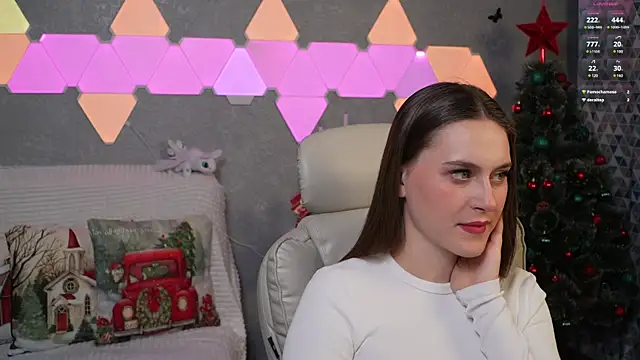 Snapshot of HarleyDeess chatting on 3, 12, 2024 HarleyDeess online show from 3, 12, 2024