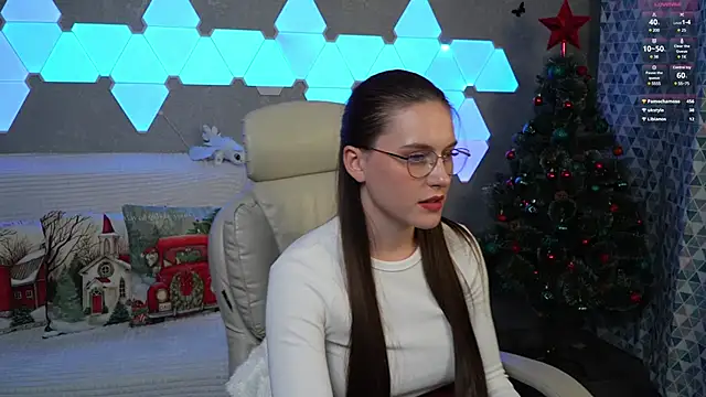 Snapshot of HarleyDeess chatting on 4, 12, 2024 HarleyDeess online show from 4, 12, 2024