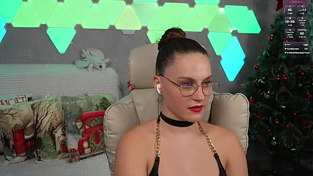 Snapshot of HarleyDeess chatting on 6, 12, 2024 HarleyDeess online show from 6, 12, 2024