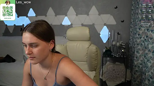 Snapshot of HarleyDeess chatting on 4, 2, 2025 HarleyDeess online show from 4, 2, 2025