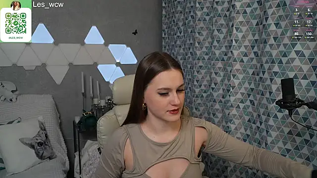 Snapshot of HarleyDeess chatting on 2, 3, 2025 HarleyDeess online show from 2, 3, 2025