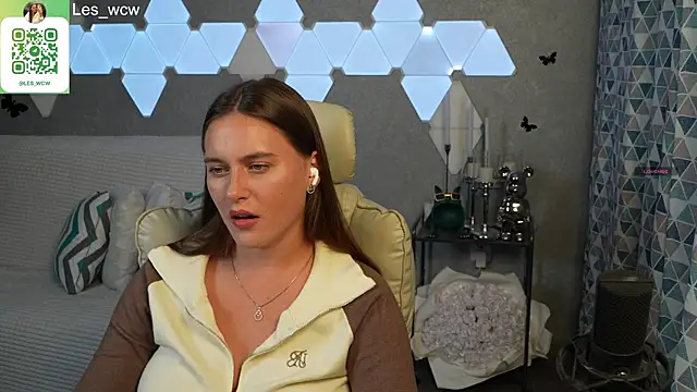 Snapshot of HarleyDeess chatting on 18, 9, 2025 HarleyDeess online show from 18, 9, 2025