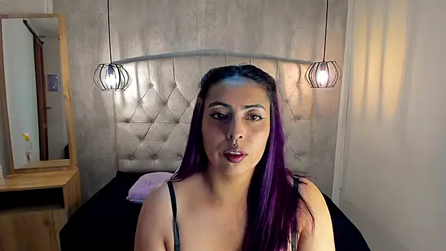 Alice Laurentt online show from 29, 1, 2025