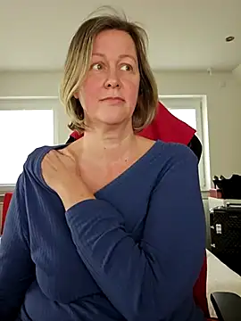 Snapshot of MarleneBloem chatting on 12, 3, 2025 MarleneBloem online show from 12, 3, 2025