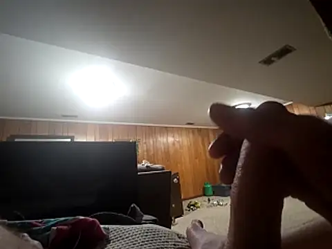 Travislovescum online show from 18, 11, 2025