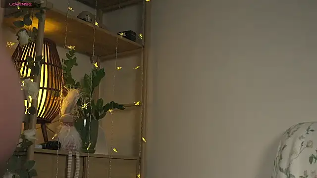 HelloHodge online show from 6, 4, 2026