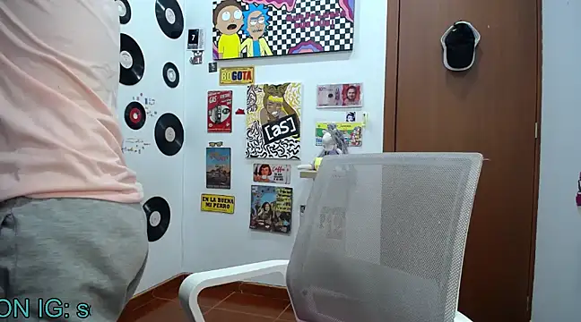 9 Fernanda 9 online show from 14, 2, 2025