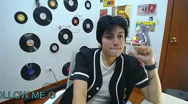 9 Fernanda 9 online show from 27, 2, 2025