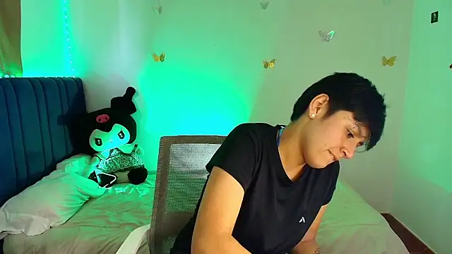 9 Fernanda 9 online show from 25, 4, 2026