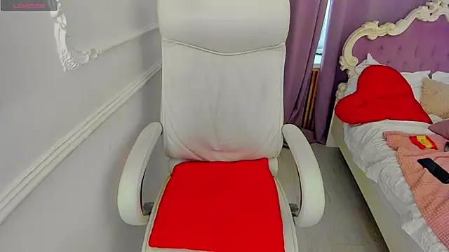 Lily Marlin online show from 10, 4, 2026