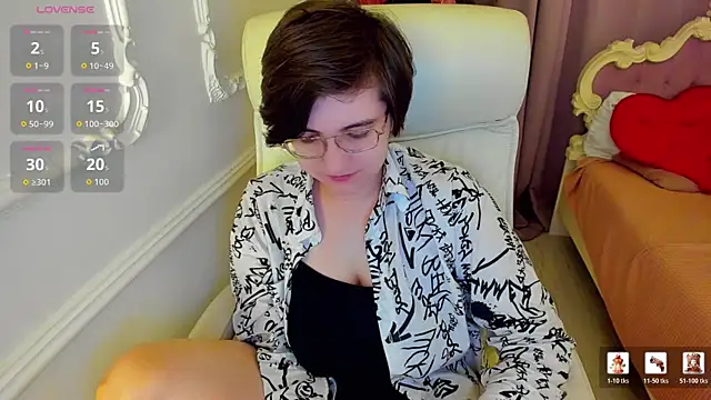 Lily Marlin online show from 24, 7, 2026