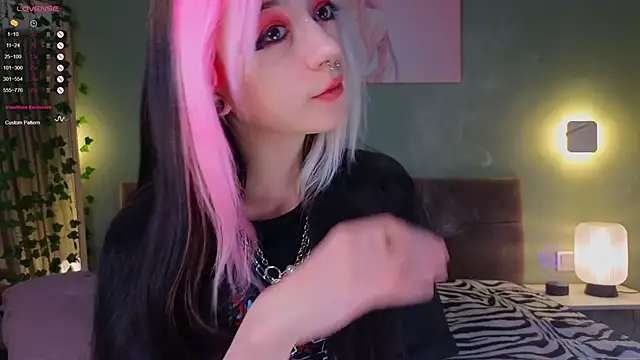 TristaRoht online show from 19, 12, 2024