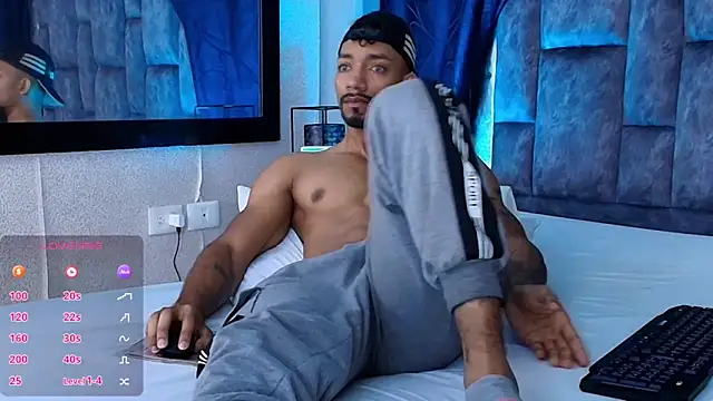 Snapshot of Manolo_Hot1 chatting on 18, 2, 2025 Manolo Hot1 online show from 18, 2, 2025