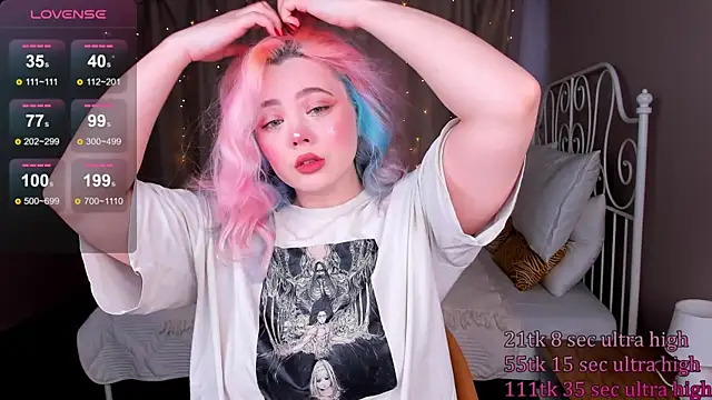   KawaiiYuki   online show from 8, 3, 2025