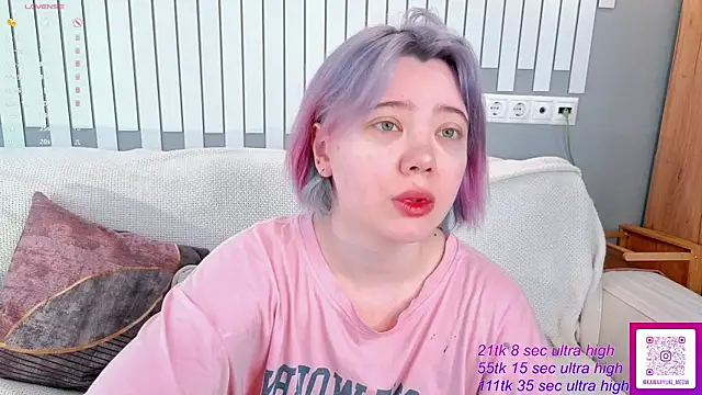   KawaiiYuki   online show from 25, 4, 2026