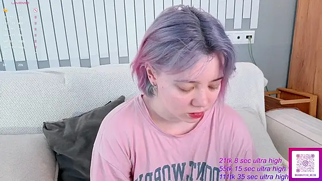   KawaiiYuki   online show from 26, 4, 2026