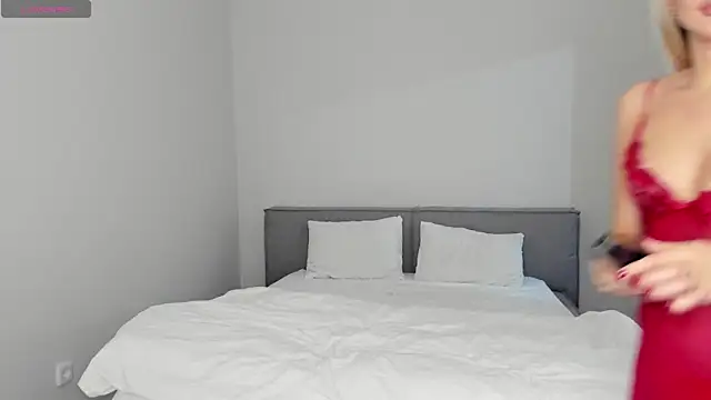 sarahphyllis online show from 10, 11, 2025