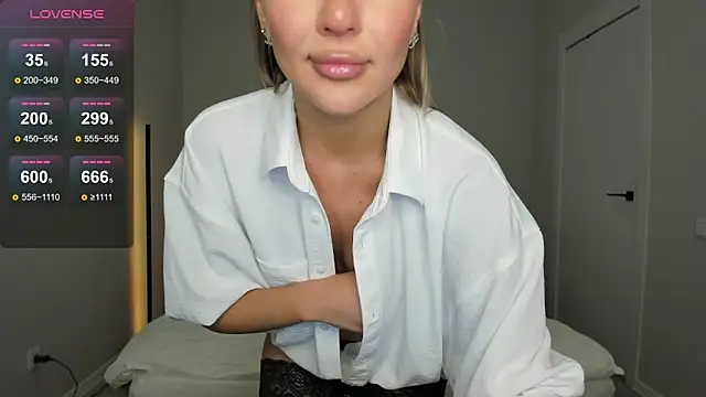 sarahphyllis online show from 8, 6, 2026