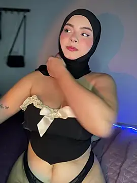 Snapshot of aneesa_darzi chatting on 31, 1, 2025 aneesa darzi online show from 31, 1, 2025