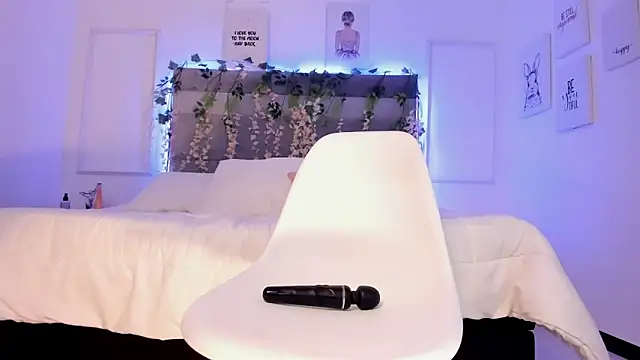 Snapshot of ana_ev chatting on 6, 12, 2024 ana ev online show from 6, 12, 2024