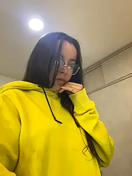 Snapshot of ana_ev chatting on 29, 11, 2025 ana ev online show from 29, 11, 2025