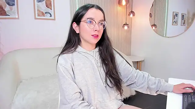 Snapshot of ana_ev chatting on 3, 12, 2025 ana ev online show from 3, 12, 2025