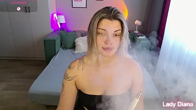 Snapshot of LancasterLady chatting on 14, 10, 2025 LancasterLady online show from 14, 10, 2025