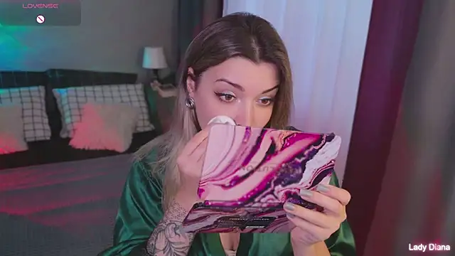 Snapshot of LancasterLady chatting on 23, 11, 2025 LancasterLady online show from 23, 11, 2025