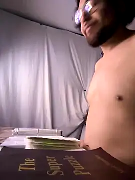 Snapshot of SideGhost chatting on 5, 10, 2025 SideGhost online show from 5, 10, 2025