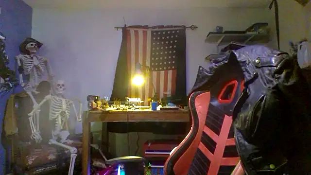 Snapshot of Woodywoodsup1 chatting on 8, 11, 2025 Woodywoodsup1 online show from 8, 11, 2025