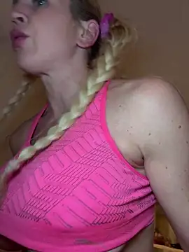 Snapshot of Kate-monroe chatting on 25, 2, 2026 Kate-monroe online show from 25, 2, 2026