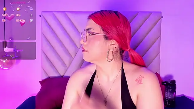 Snapshot of EmmaSwift_ chatting on 6, 2, 2026 EmmaSwift online show from 6, 2, 2026