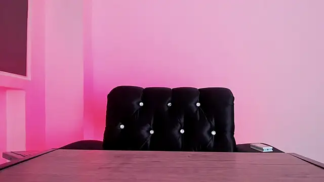 Snapshot of Mialenox chatting on 18, 1, 2025 Mialenox online show from 18, 1, 2025