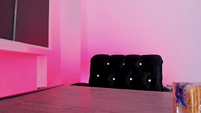 Snapshot of Mialenox chatting on 21, 2, 2025 Mialenox online show from 21, 2, 2025