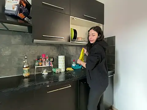 Chloe Ricci online show from 19, 2, 2026