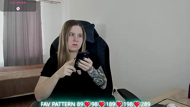 Olivia Munk online show from 3, 3, 2025