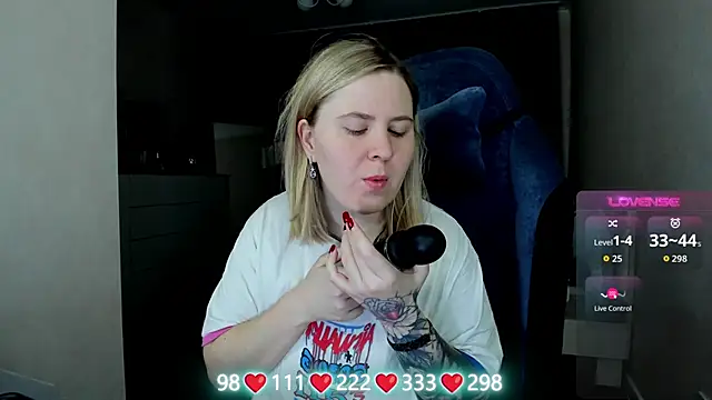 Olivia Munk online show from 23, 4, 2026