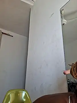 Snapshot of Kamdollie chatting on 12, 10, 2025 Kamdollie online show from 12, 10, 2025