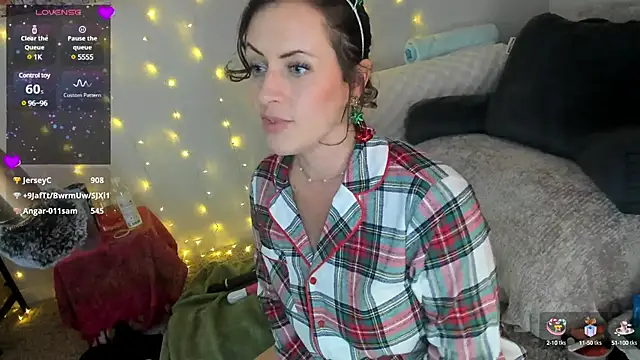 lovejulietxo online show from 15, 12, 2024