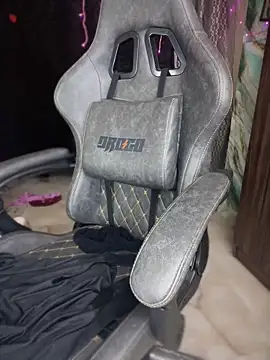 PARI Hun online show from 5, 2, 2025