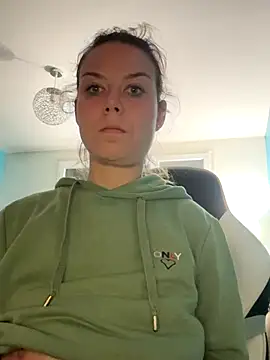 Snapshot of BabyNila chatting on 17, 10, 2025 BabyNila online show from 17, 10, 2025