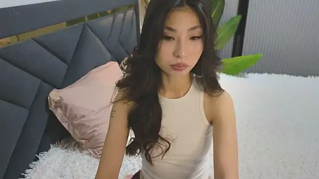 TrishaRey online show from 20, 10, 2025