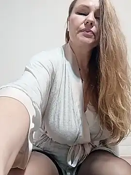 Snapshot of SexyMichellexo chatting on 5, 11, 2025 SexyMichellexo online show from 5, 11, 2025