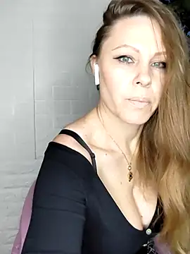 Snapshot of SexyMichellexo chatting on 16, 11, 2025 SexyMichellexo online show from 16, 11, 2025