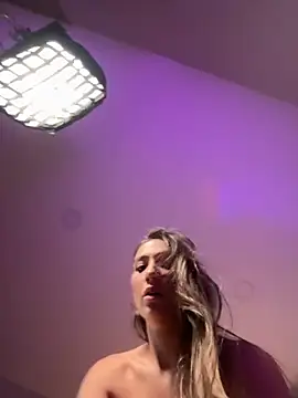 AnnaCastillo  online show from 1, 11, 2025