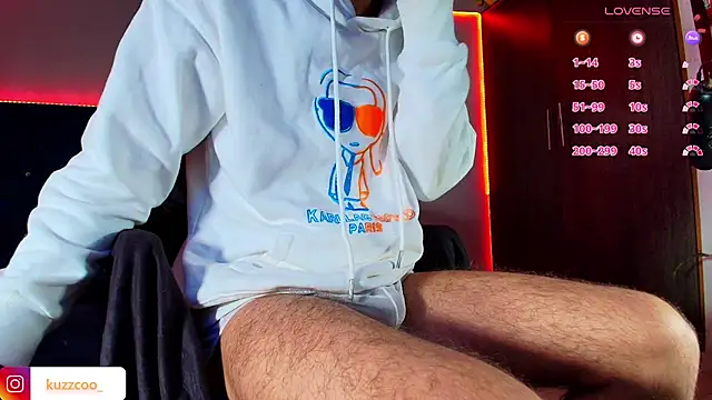 Snapshot of kuzzcoo chatting on 12, 10, 2025 kuzzcoo online show from 12, 10, 2025