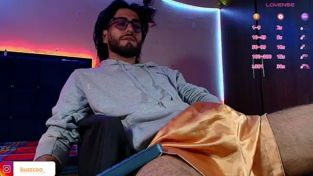 Snapshot of kuzzcoo chatting on 19, 2, 2026 kuzzcoo online show from 19, 2, 2026