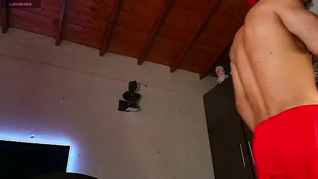 kuzzcoo online show from 3, 8, 2026