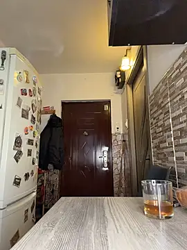 ElChapoGuzman95 online show from 4, 2, 2026