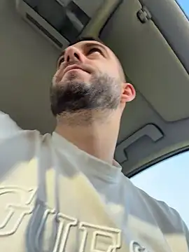 ElChapoGuzman95 online show from 6, 4, 2026